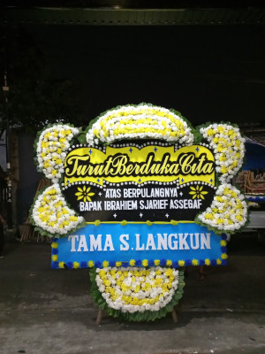 Papan Bunga Duka di Angsana