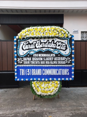 Papan Bunga Duka di Angsana